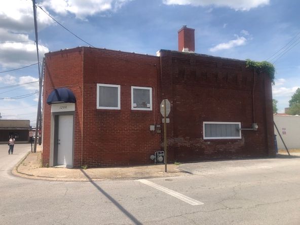 1202 Locust St, Murphysboro, IL 62966